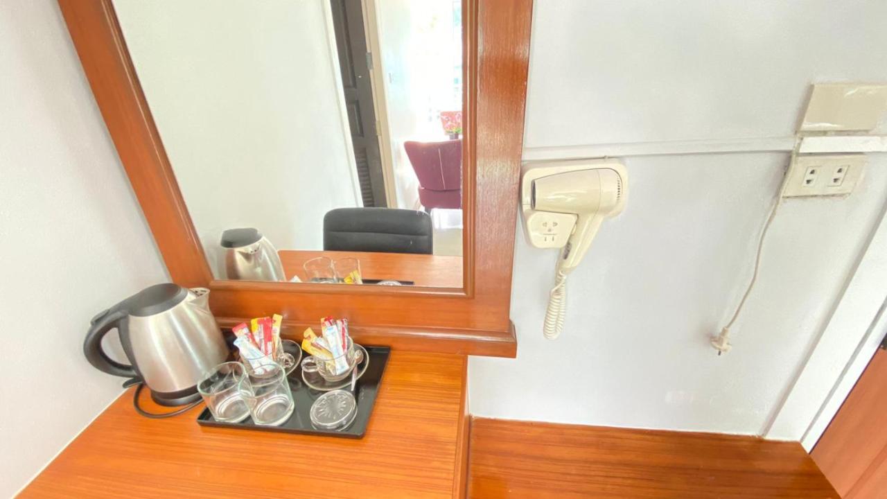 Sukcheewa Phuket Khách sạn 3*