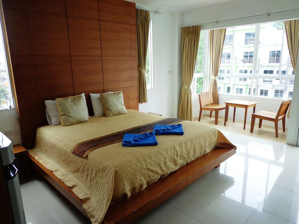 Sukcheewa Phuket Khách sạn Patong
