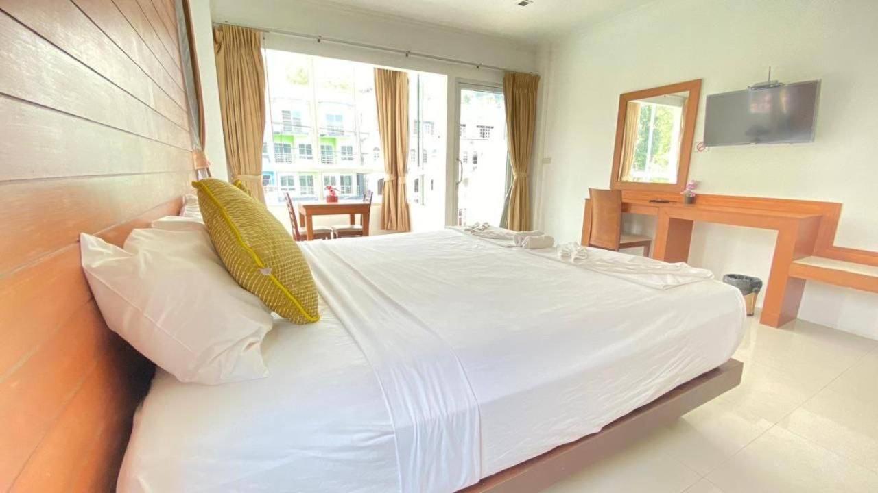Sukcheewa Phuket Khách sạn Patong