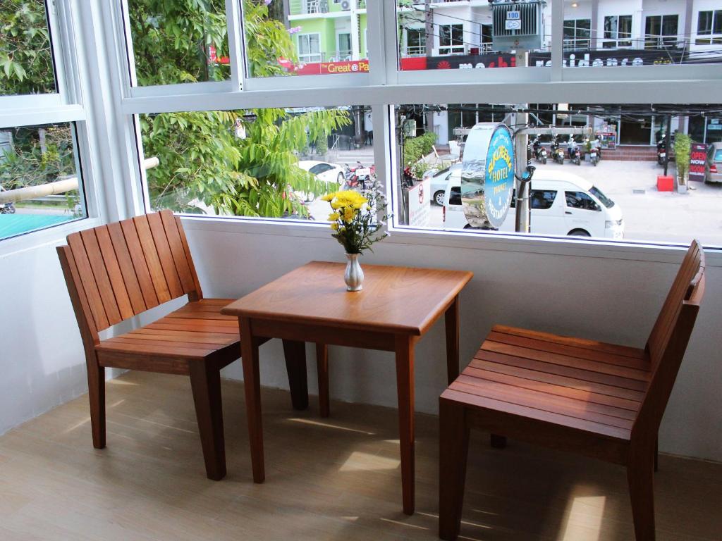 Sukcheewa Phuket Khách sạn